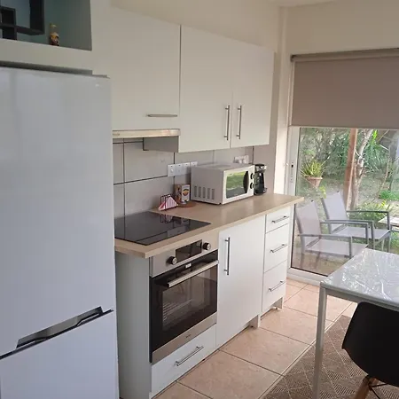 Rest And Relax 1 Bedroom 尼科西亚