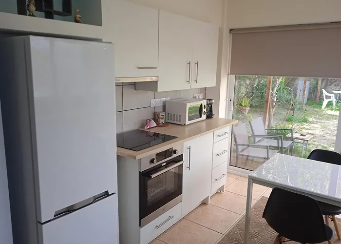 Rest And Relax 1 Bedroom 尼科西亚